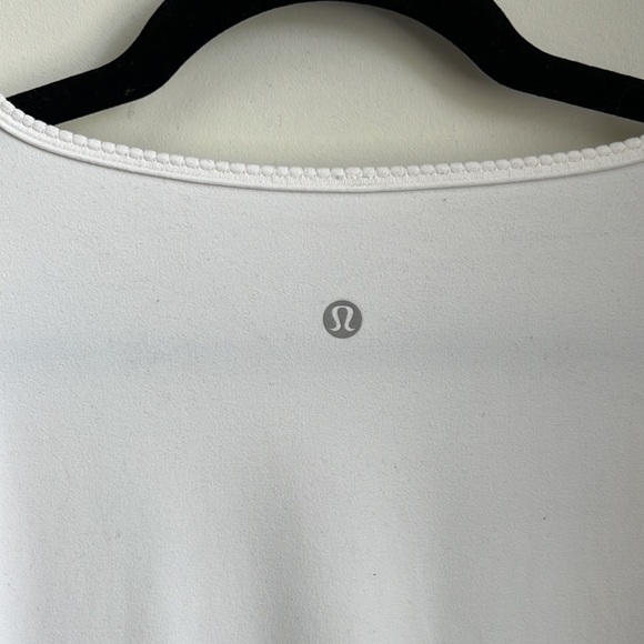 Lululemon Like New Lululemon Full Freedom Long Sleeve (size 6) - tag removed - Picture 7 of 8